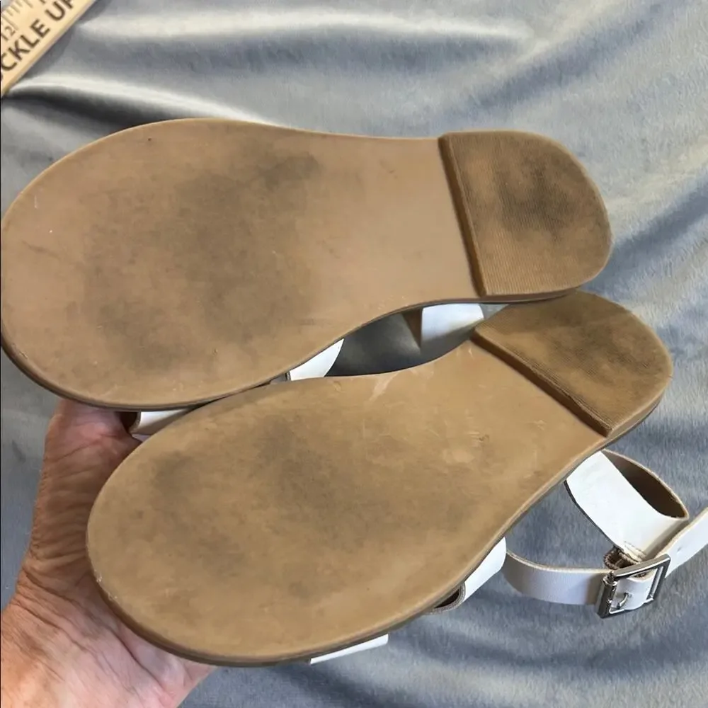 Tucker + Tate White Strappy Kids Sandals size 3